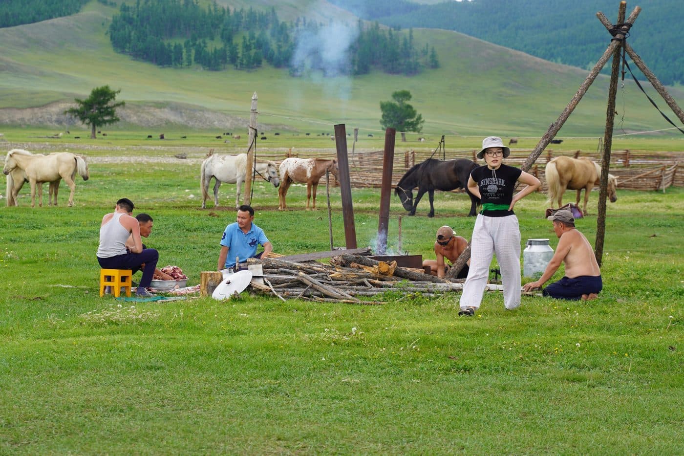 Family ger camp dinner